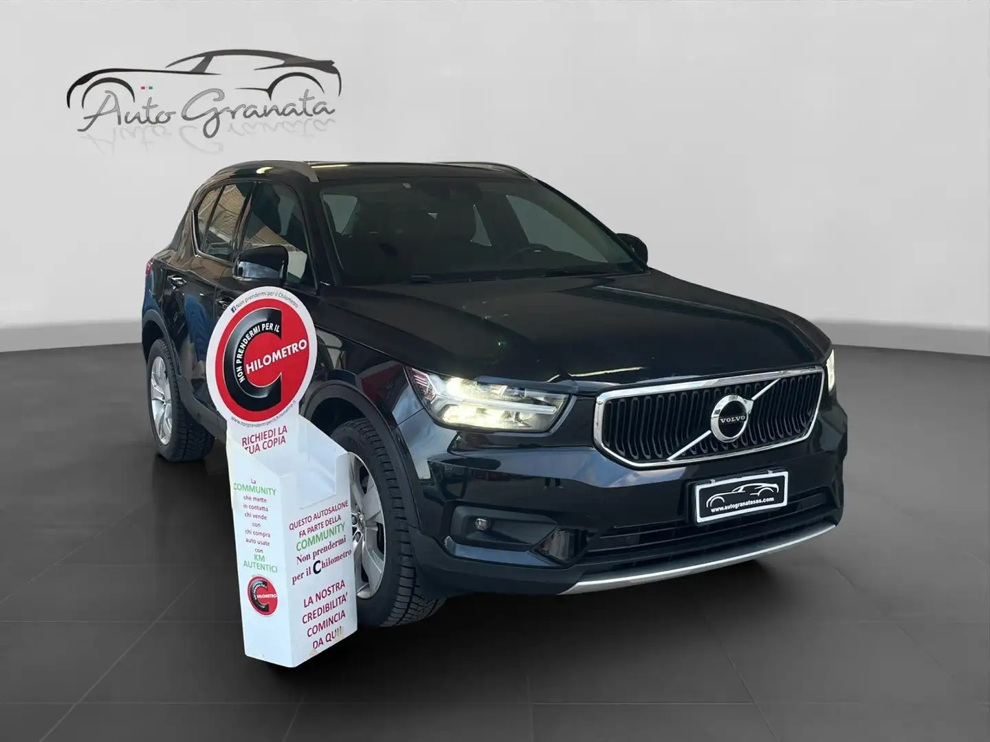 Volvo XC40 2.0 d3 R-design AWD MY20 Negro - 1