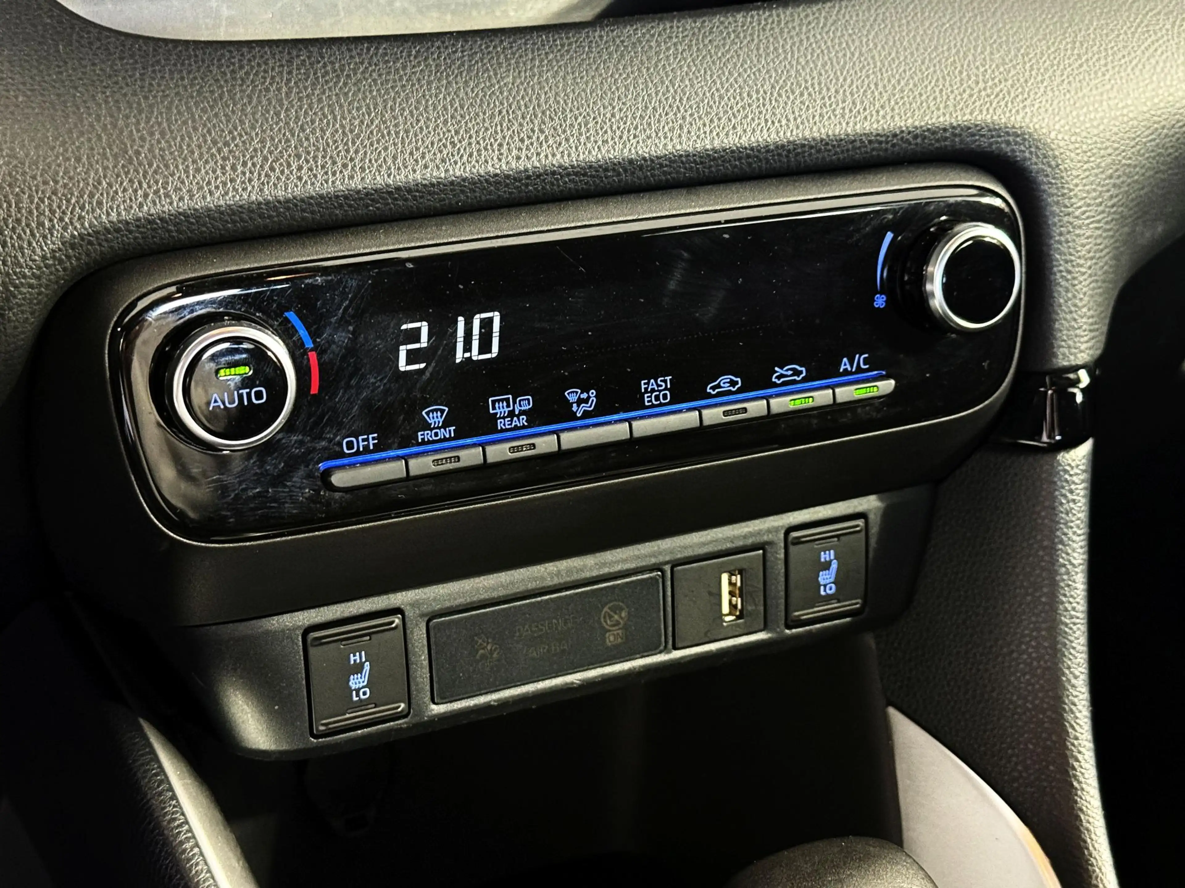 Mazda 2 Hybrid 1.5 Centre-line / Full-Hybrid / Automaat / — photo 12