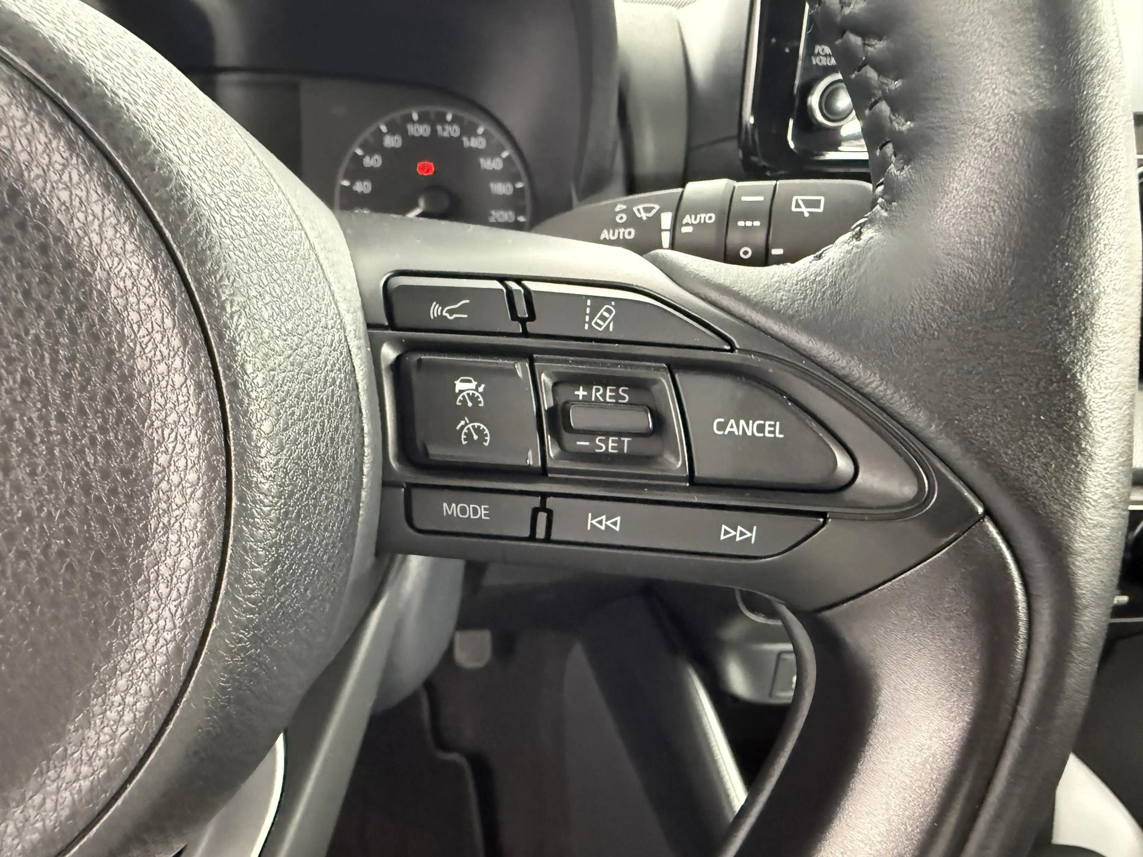 Mazda 2 Hybrid 1.5 Centre-line / Full-Hybrid / Automaat / — photo 15