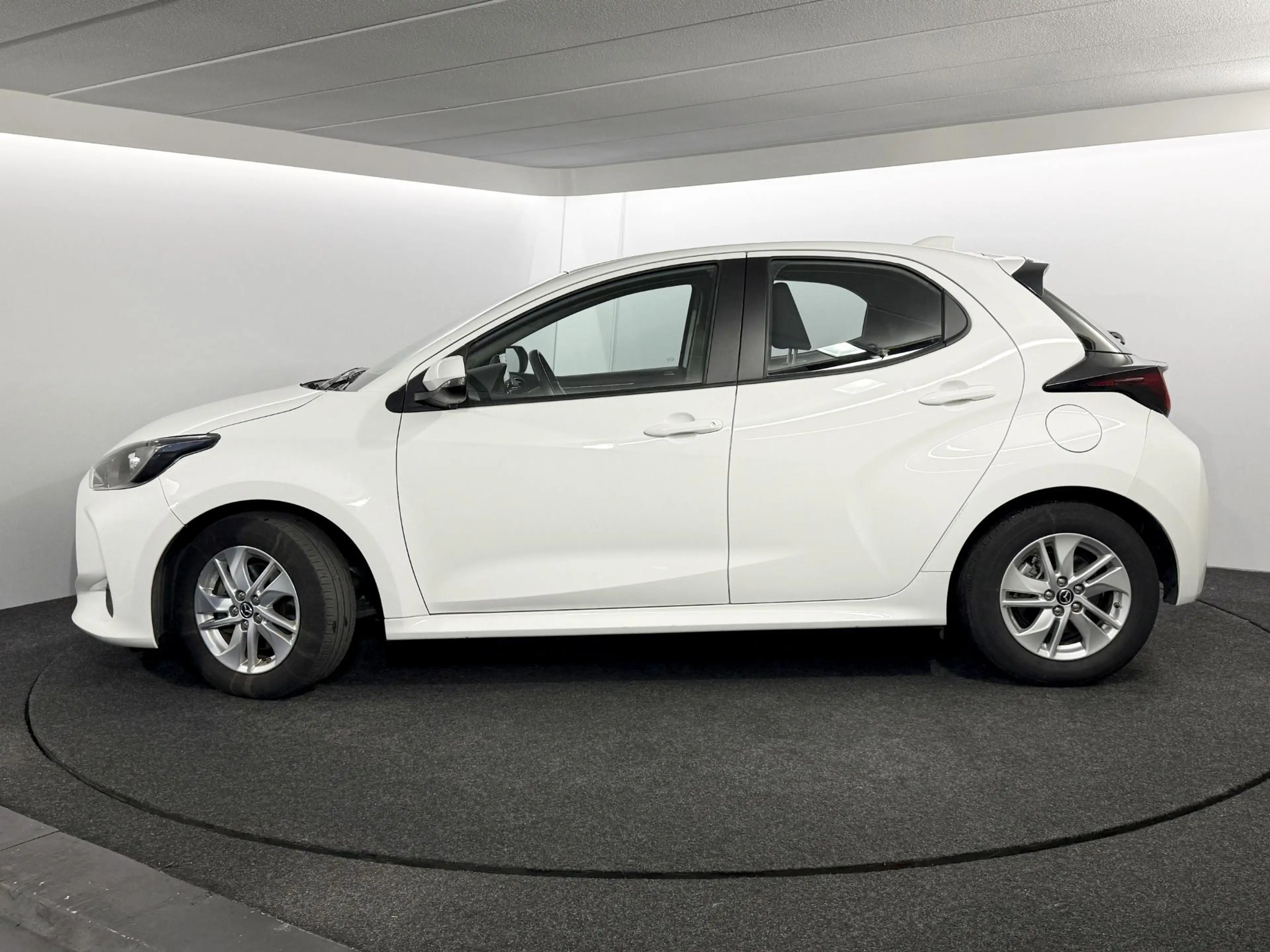 Mazda 2 Hybrid 1.5 Centre-line / Full-Hybrid / Automaat / — photo 20