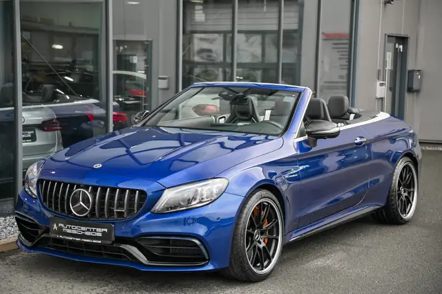 Mercedes-Benz C 63 Amg view 2