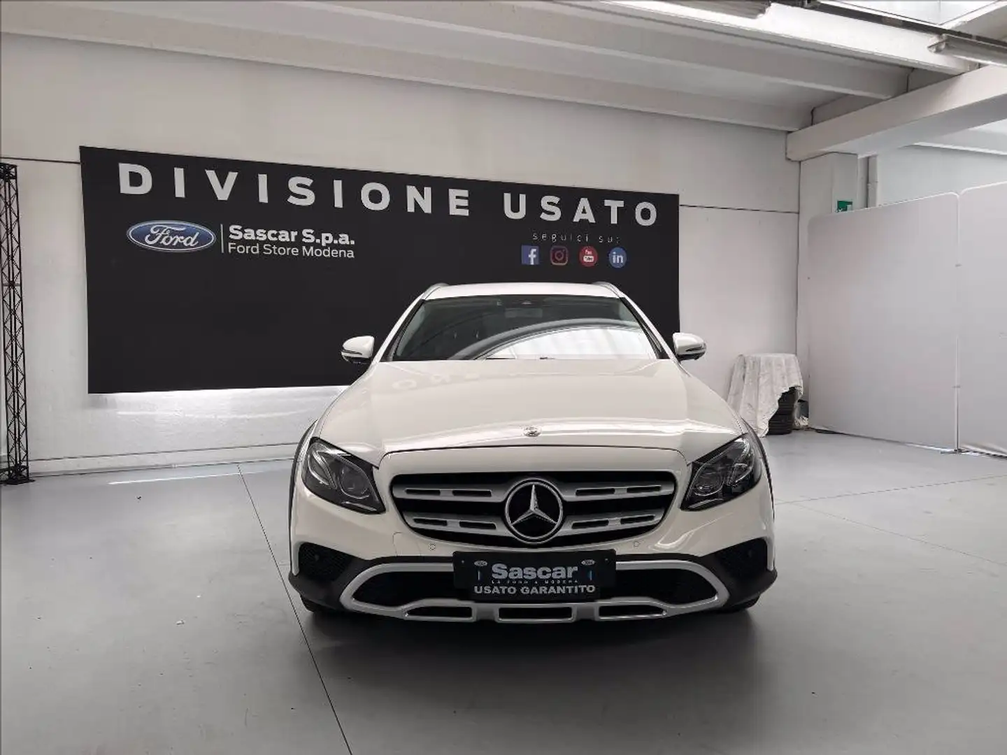 Mercedes-Benz E 220 Classe E SW 220 bt Sport 4matic auto Weiß - 2
