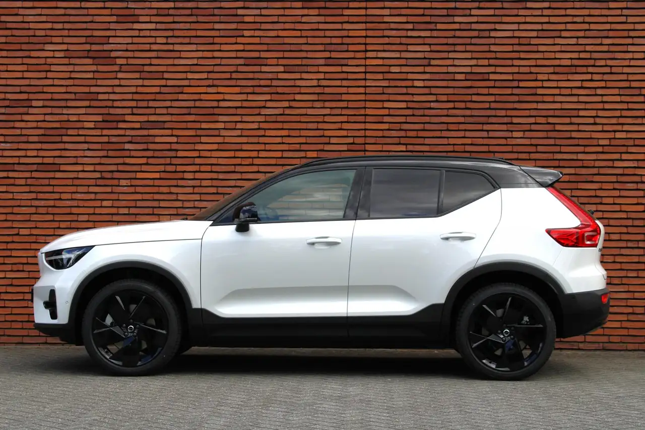 Volvo XC40 2026 — фото 9