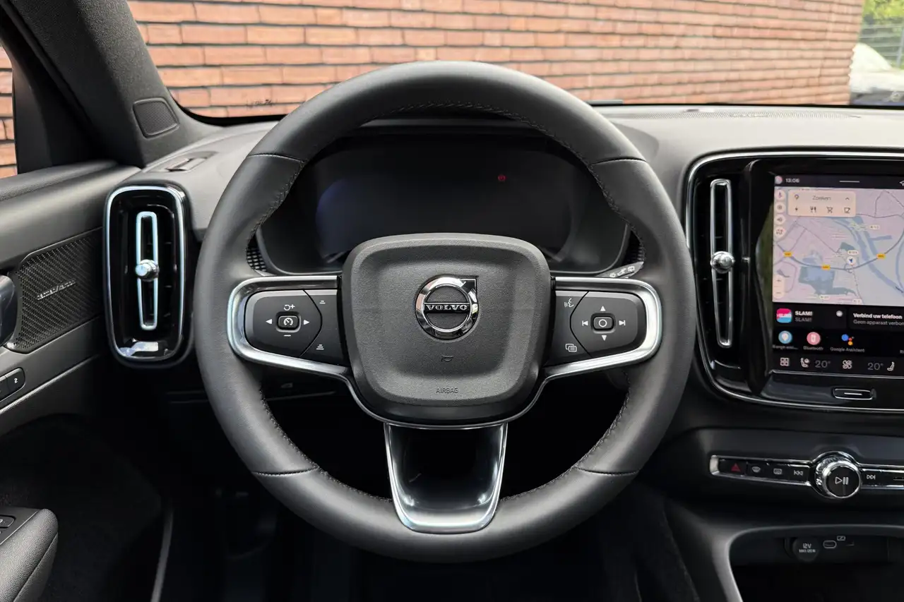Volvo XC40 2026