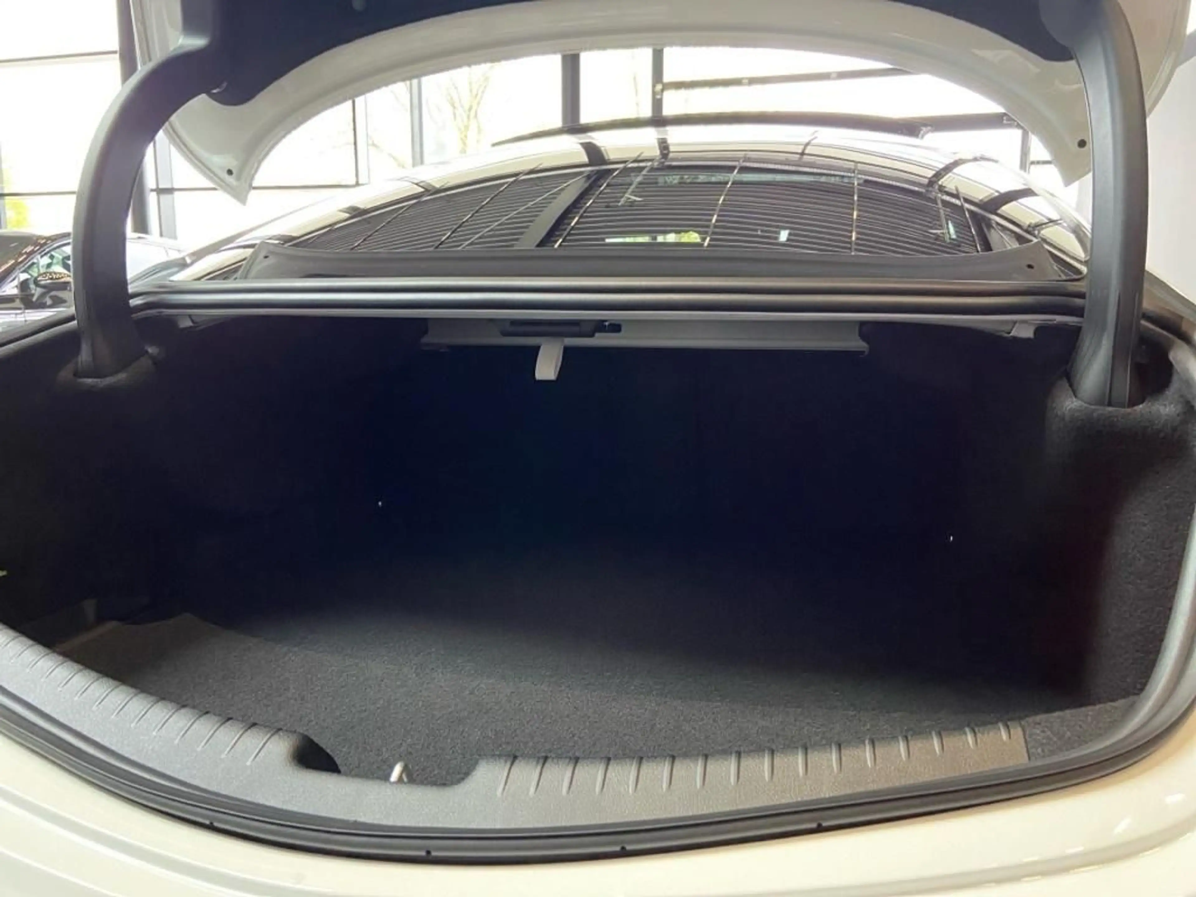 Mercedes-Benz CLE 300 e AMG+NightP+PanoD+360°+DISTRONIC+Keyles — photo 8