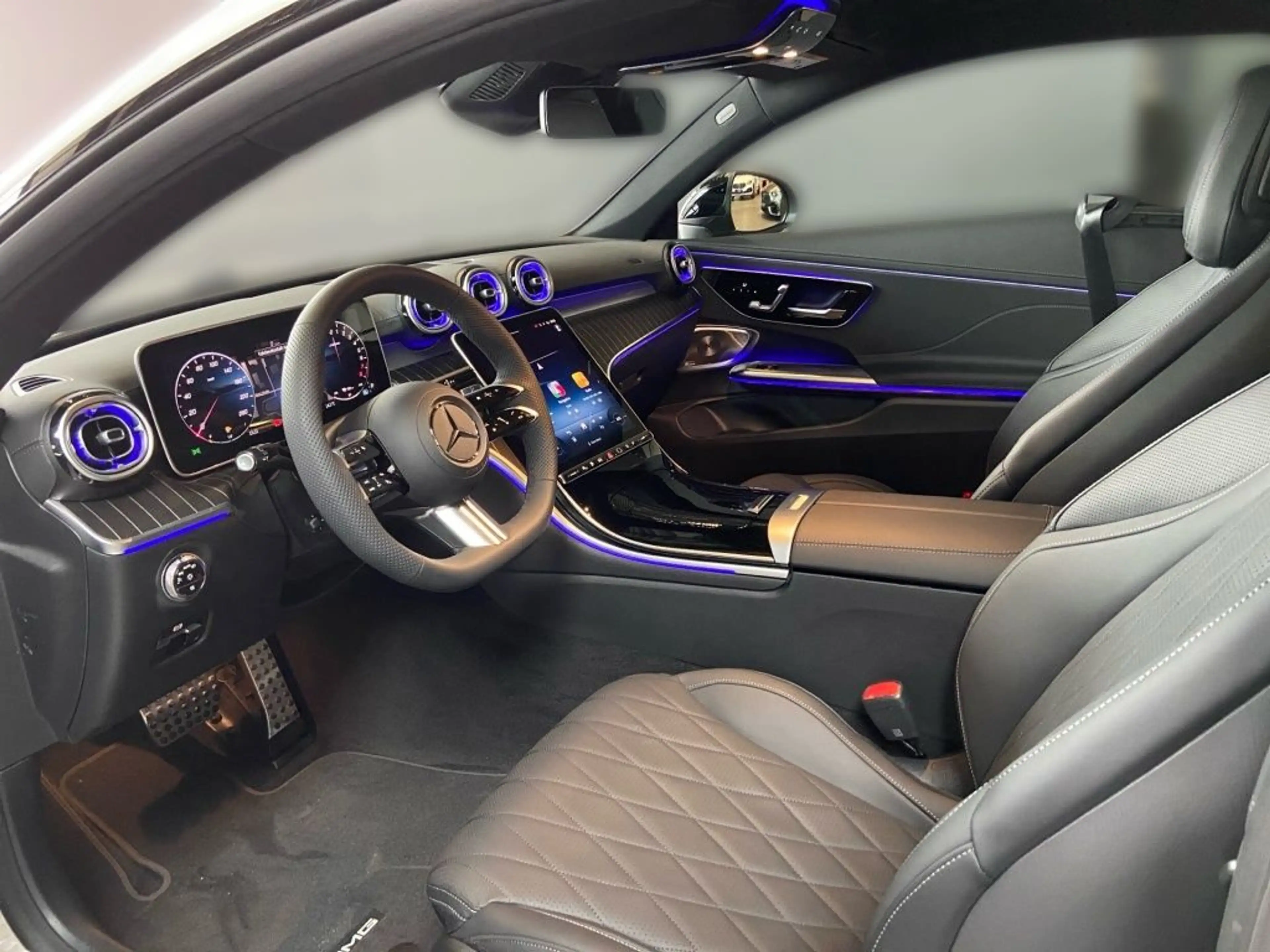 Mercedes-Benz CLE 300 e AMG+NightP+PanoD+360°+DISTRONIC+Keyles — photo 5
