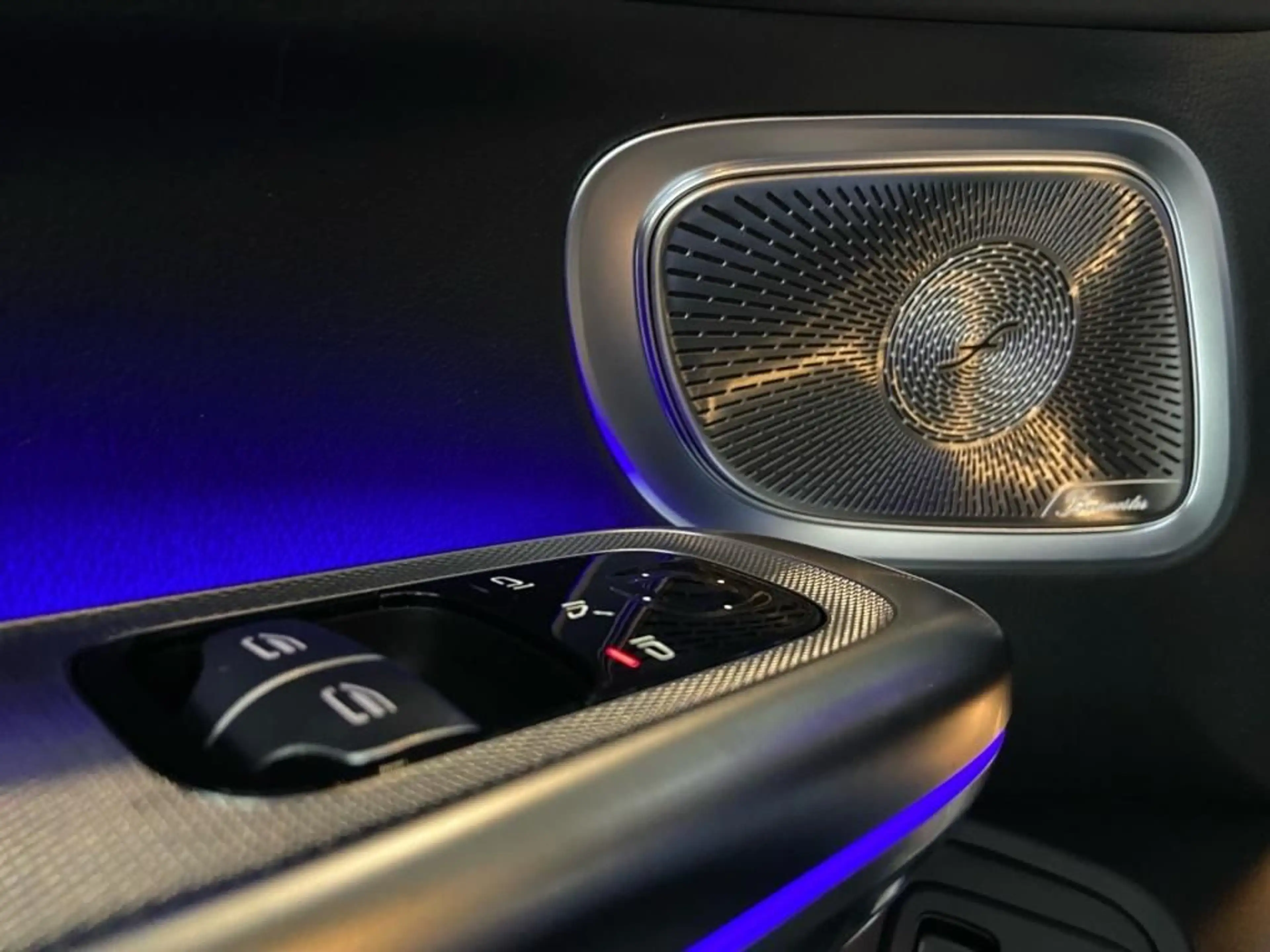 Mercedes-Benz CLE 300 e AMG+NightP+PanoD+360°+DISTRONIC+Keyles — photo 9