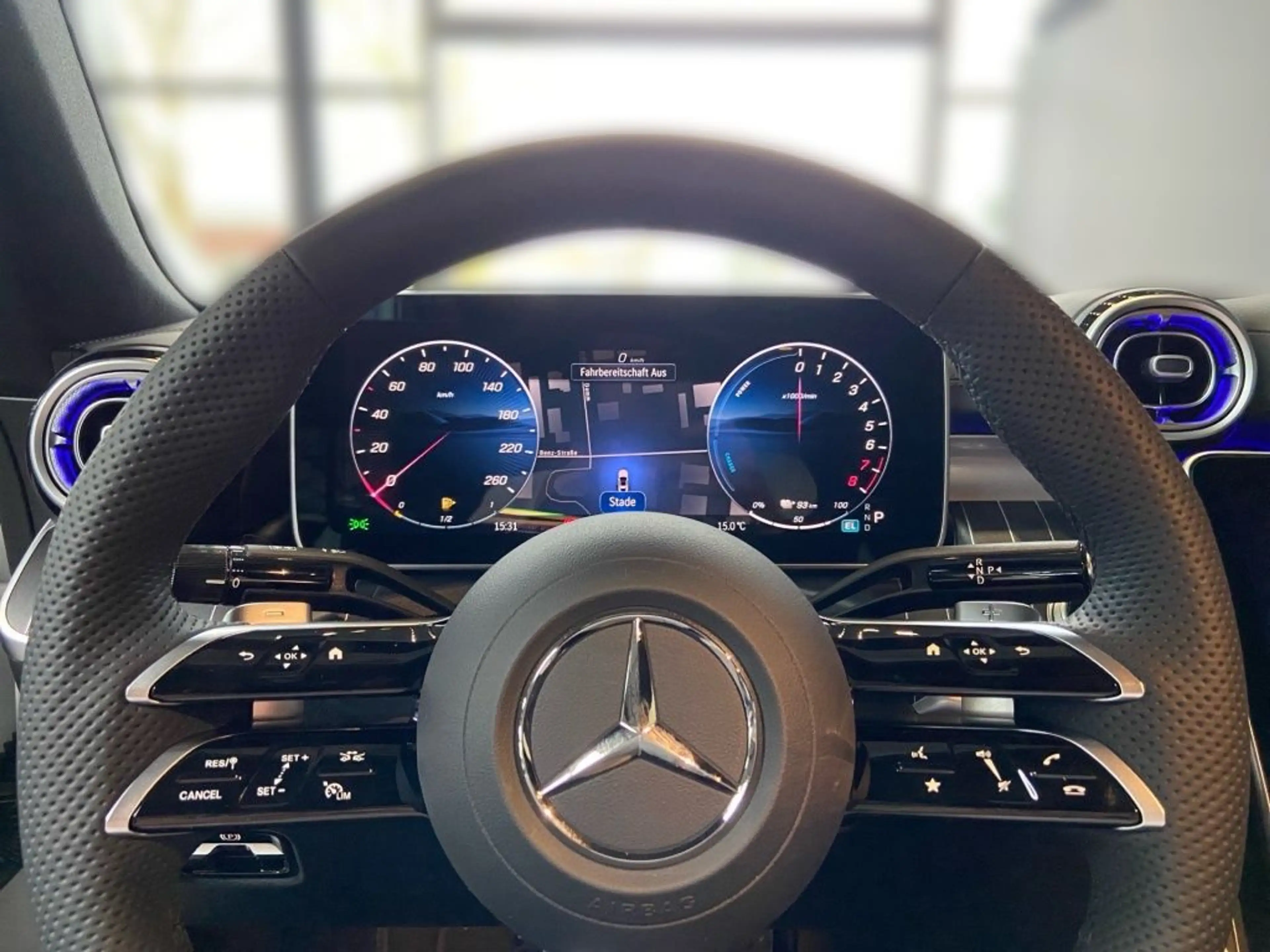 Mercedes-Benz CLE 300 e AMG+NightP+PanoD+360°+DISTRONIC+Keyles — photo 6