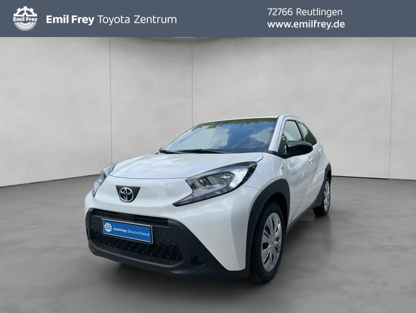Toyota Aygo X X Play 53 kW, 5-türig Weiß - 1