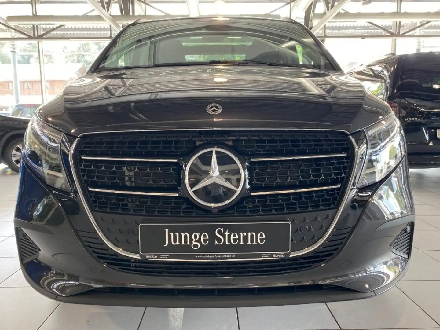 Mercedes-Benz V 300 d 4MATIC STYLE L AIRMATIC AHK PANO EASY-PA Grau - 2