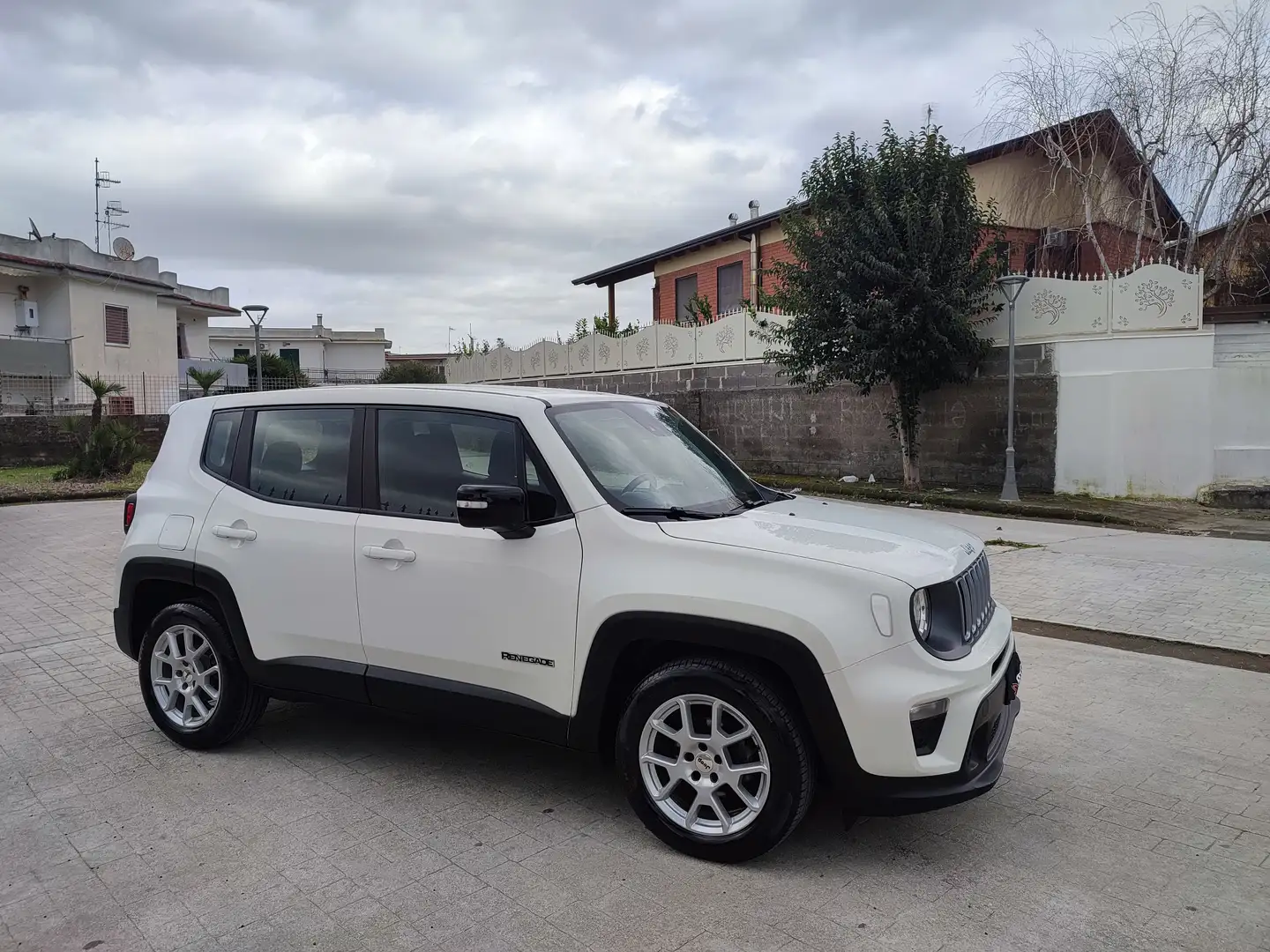 Jeep Renegade LIMITED  1.6 MJET 130 CV SCHERMO GRANDE DA VETRINA Weiß - 1