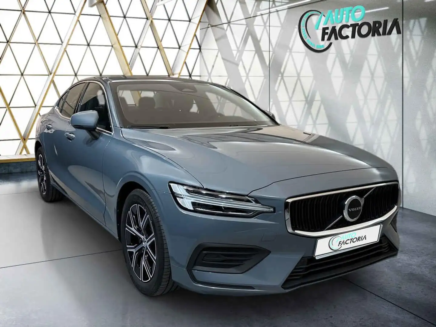 Volvo S60 -41% B4 MHEV 197cv BVA +GPS+CAM+LED+CLIM+Options Gris - 2
