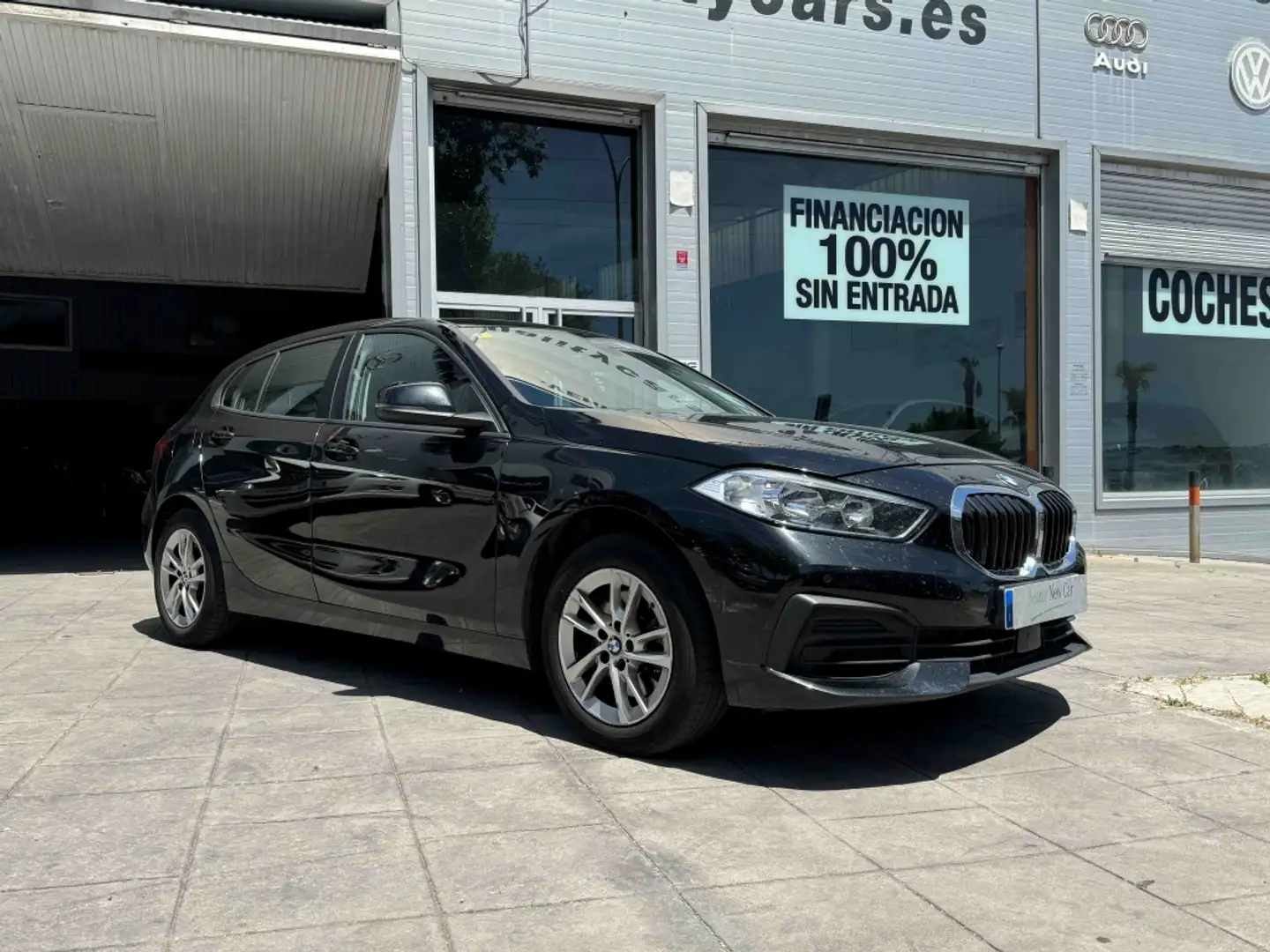 BMW 116 116dA Business Corporate Sport Negro - 1