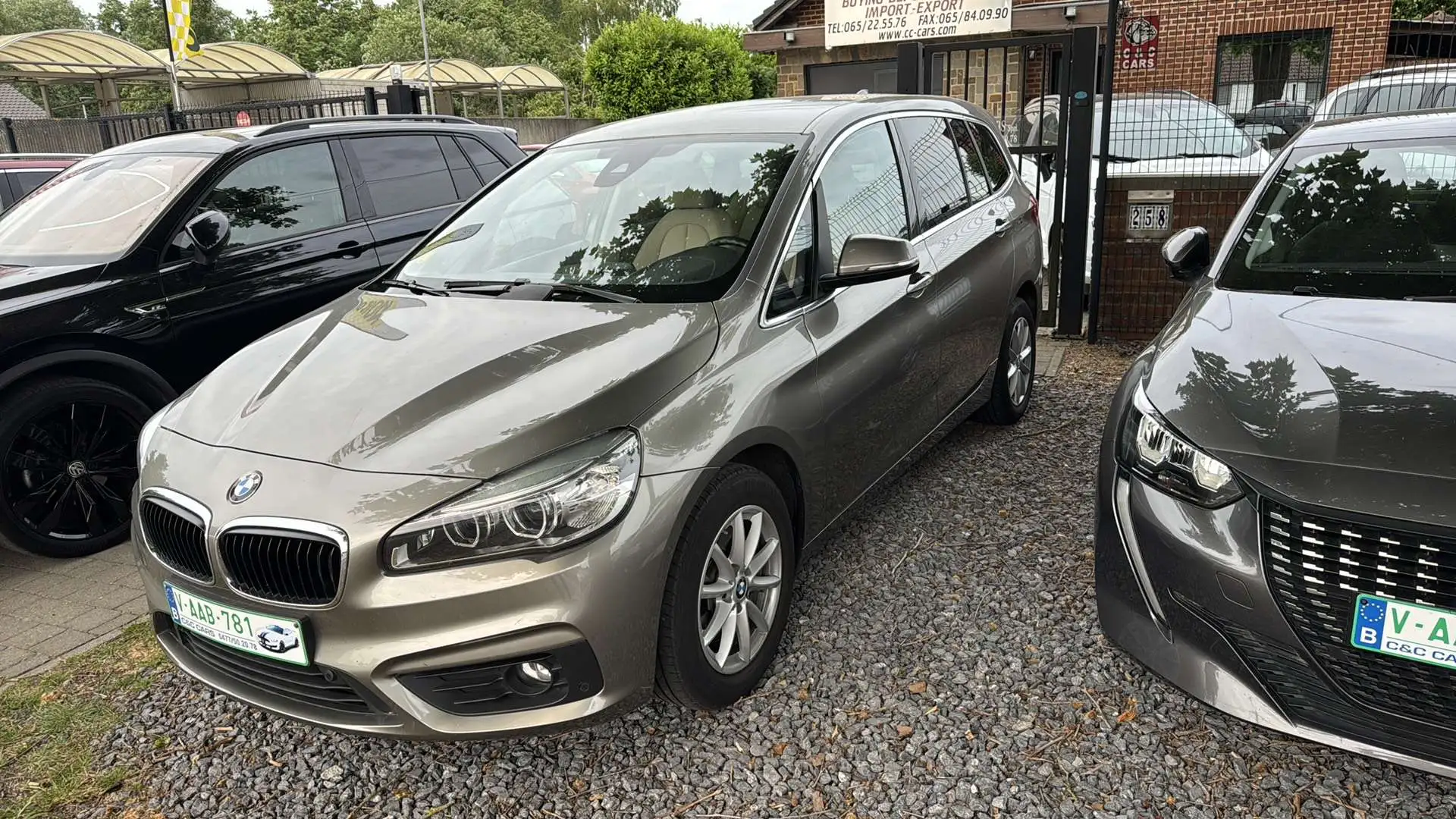 BMW 218 Gran Tourer dAS-CUIR-GPS-AIR CO......... Grau - 1