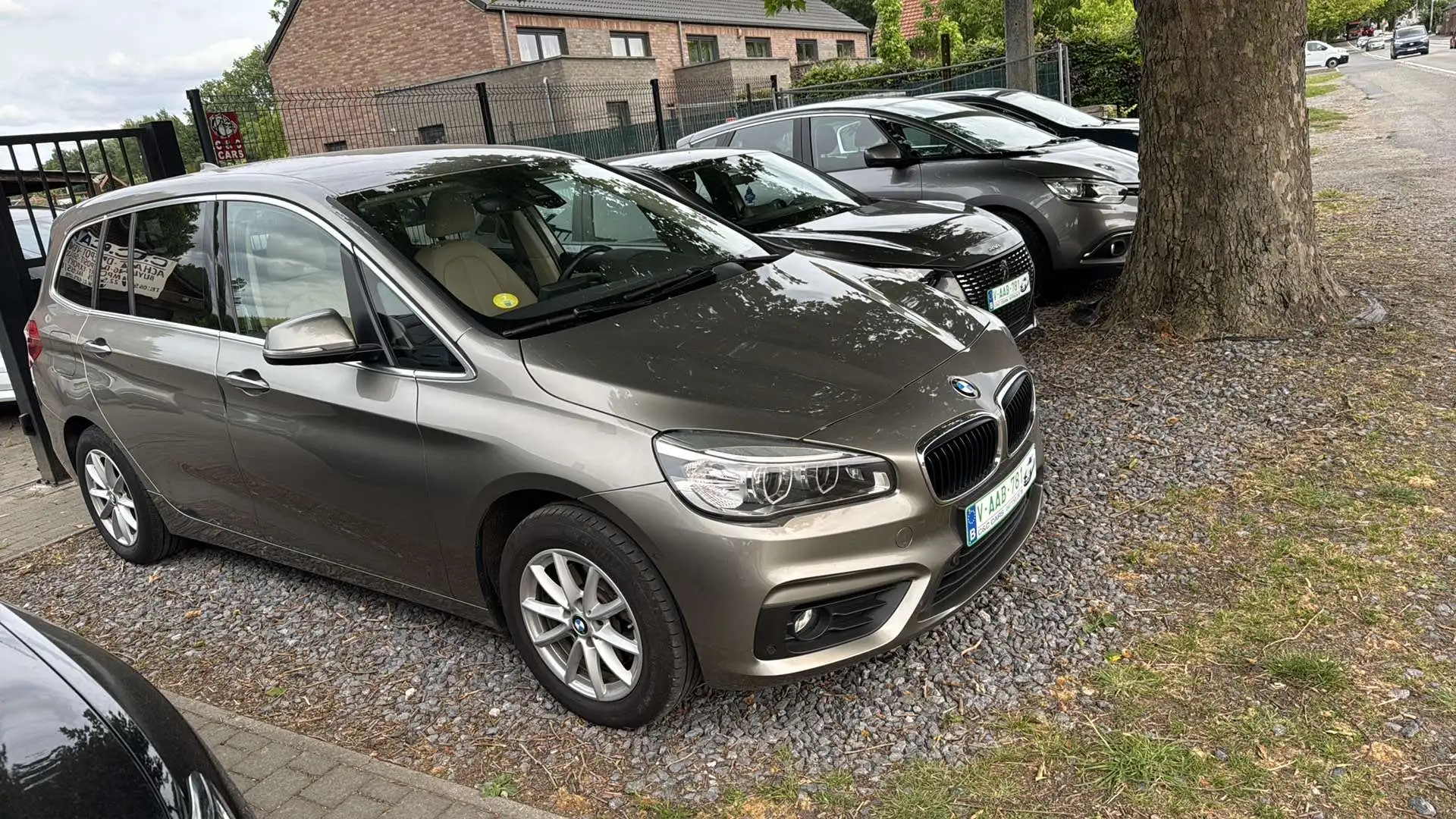 BMW 218 Gran Tourer dAS-CUIR-GPS-AIR CO......... Grau - 2