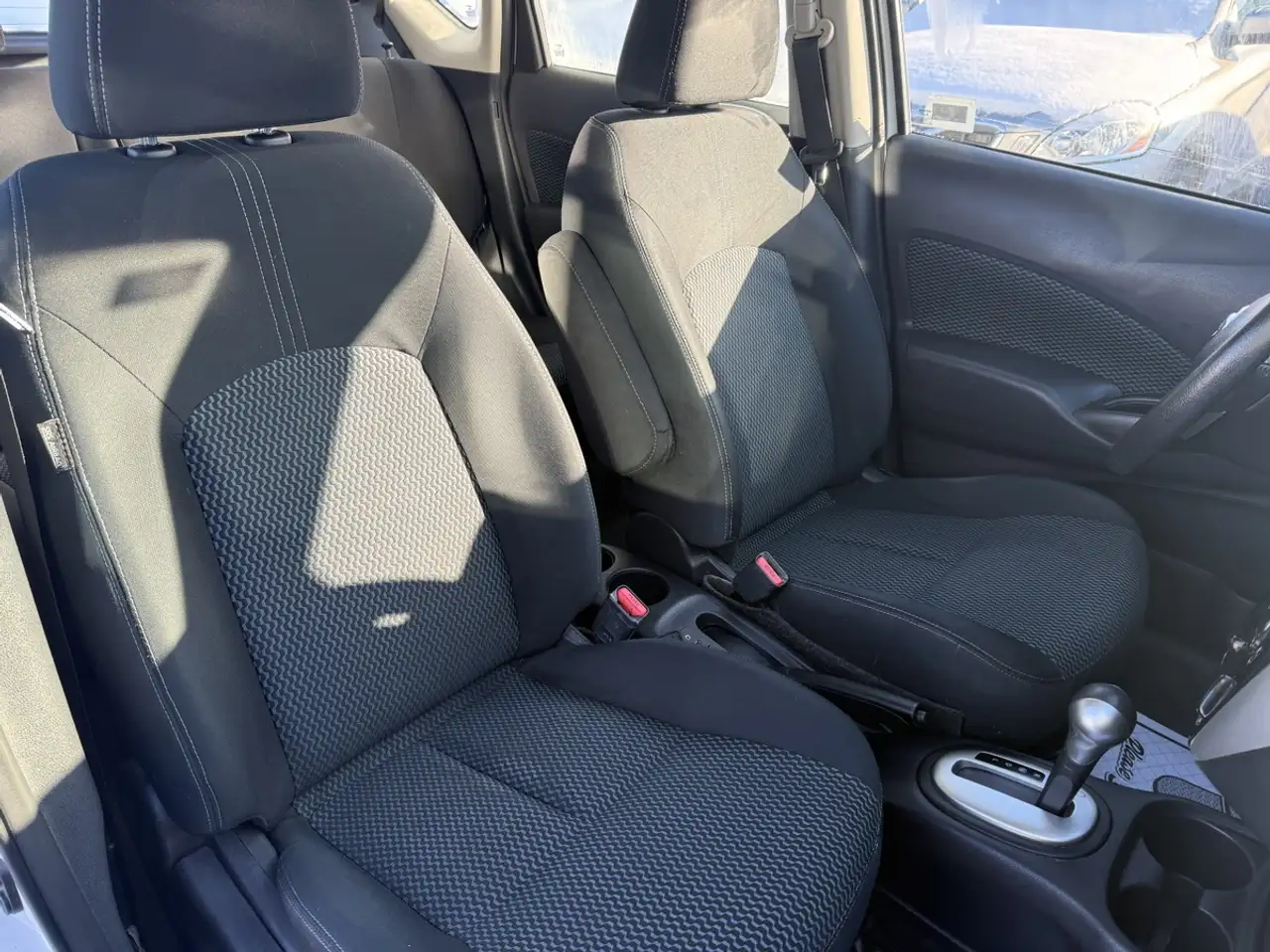 Nissan Note снимка Nissan Note