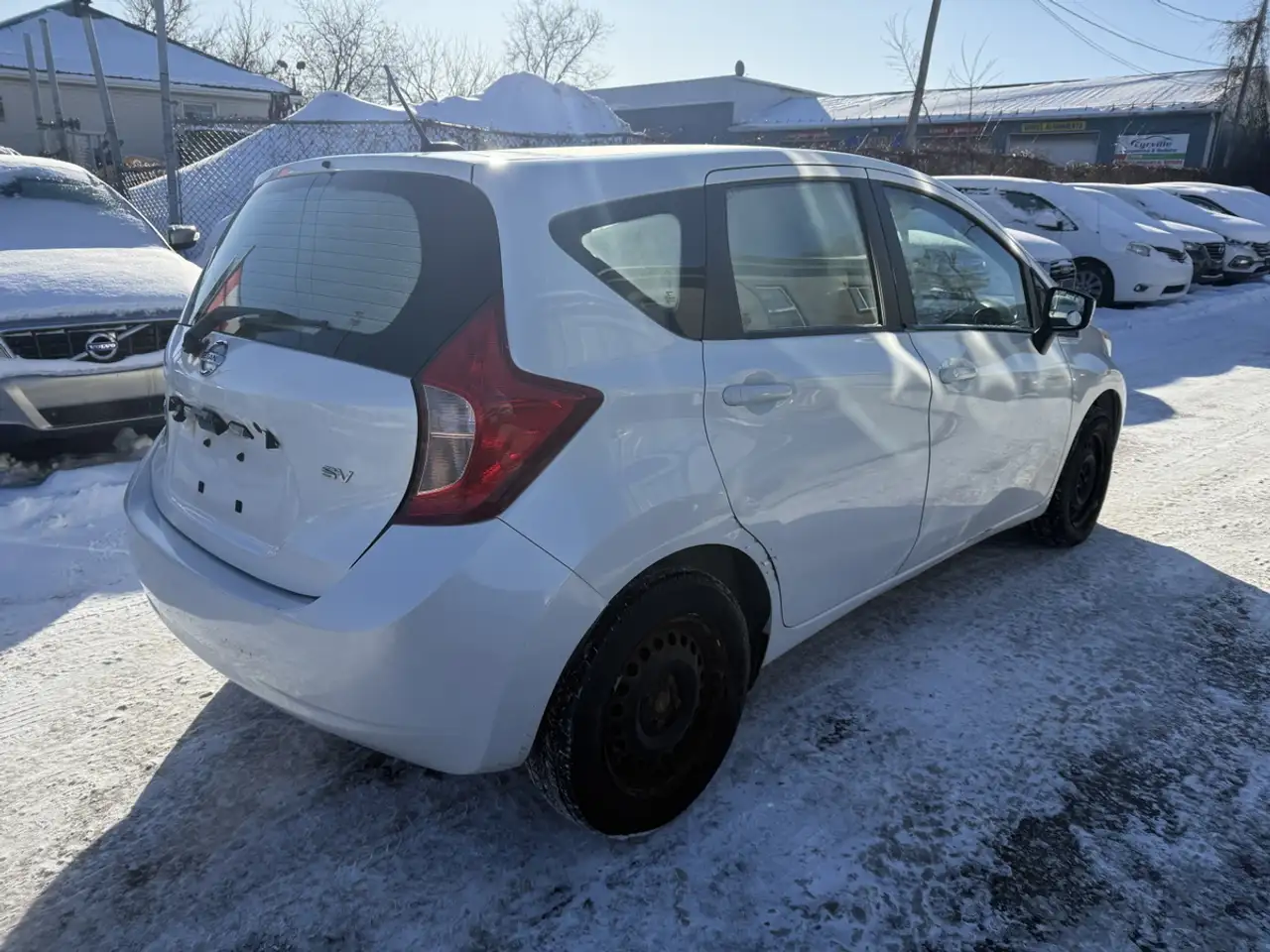 Nissan Note снимка Nissan Note