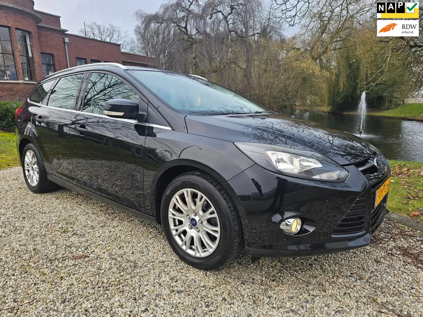 Ford Focus Wagon 1.6 TI-VCT Titanium AIRCO/cruise *apk:03-202 Schwarz - 1