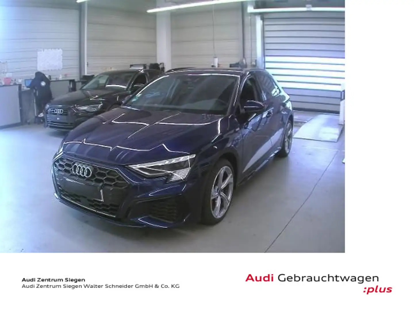 Audi A3 45 TFSI e S line Matrix LED AHK RFK Blau - 1