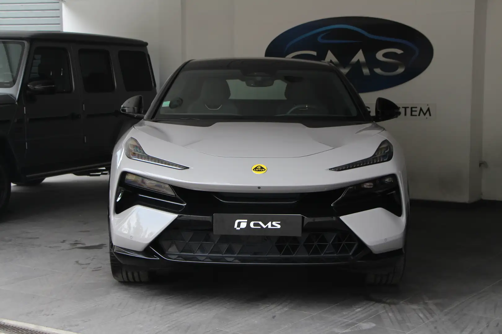Lotus Eletre 450 Grau - 2