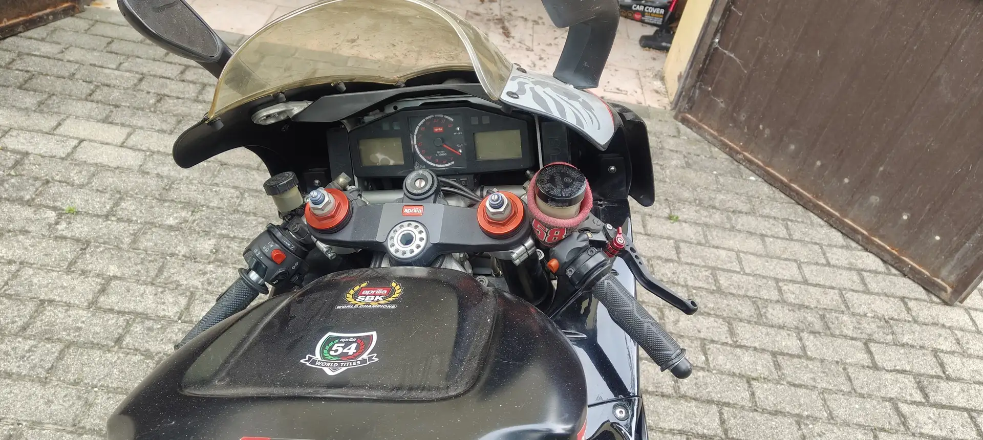 Aprilia RSV Mille R - 2
