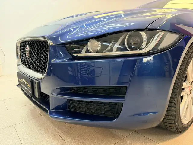 Jaguar XE XE 2.0d Prestige 180cv auto
