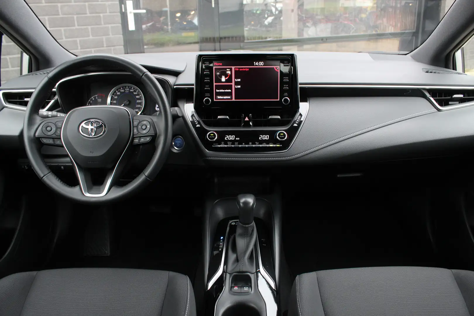 Toyota Corolla 1.8 Hybrid Active / Carplay / Camera / N.A.P. Grau - 2