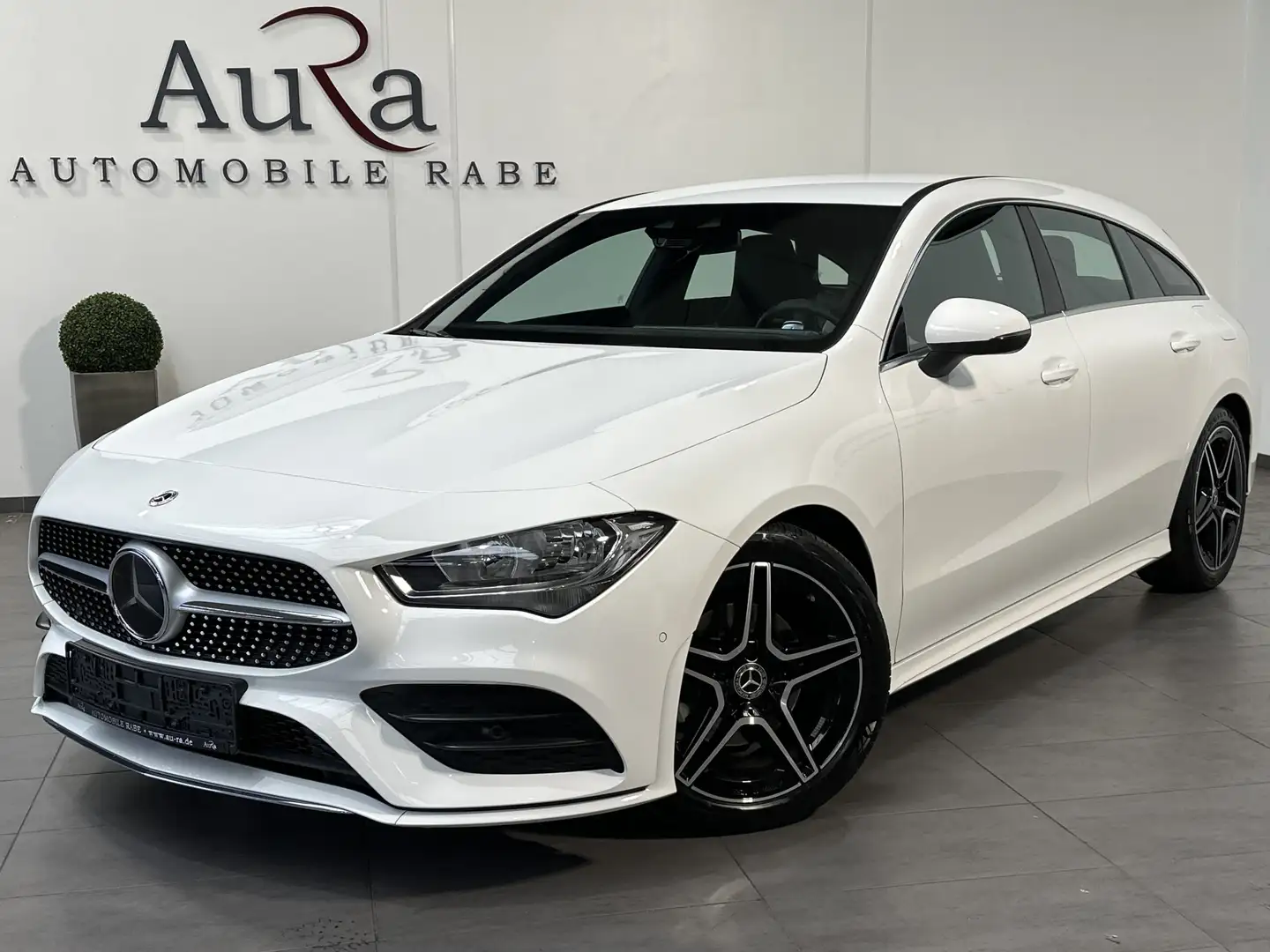 Mercedes-Benz CLA 200 AMG-Line NAV+KAM+CARPLAY Weiß - 1