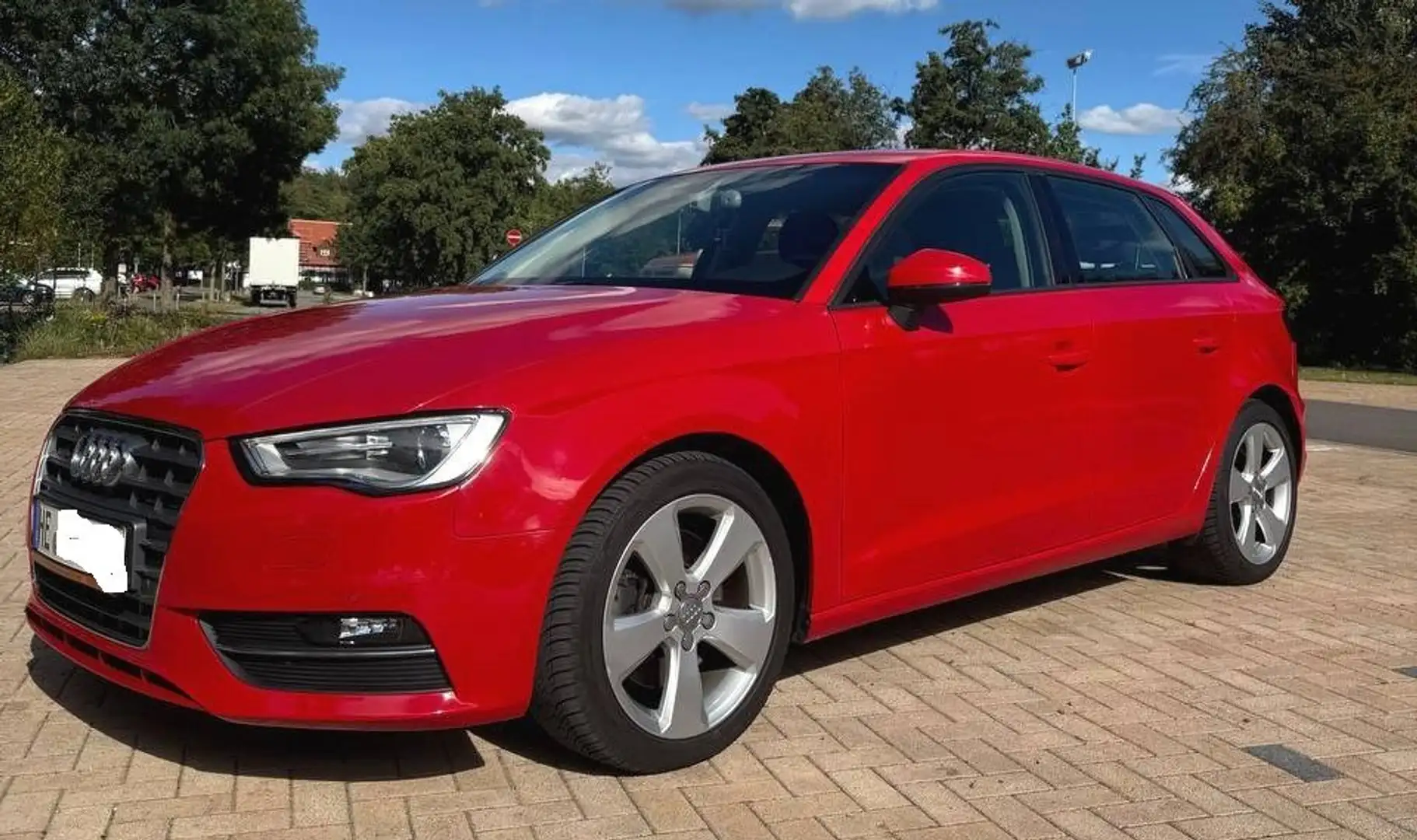 Audi A3 A3 Sportback 1.8 TFSI quattro S tronic Ambiente Rot - 1