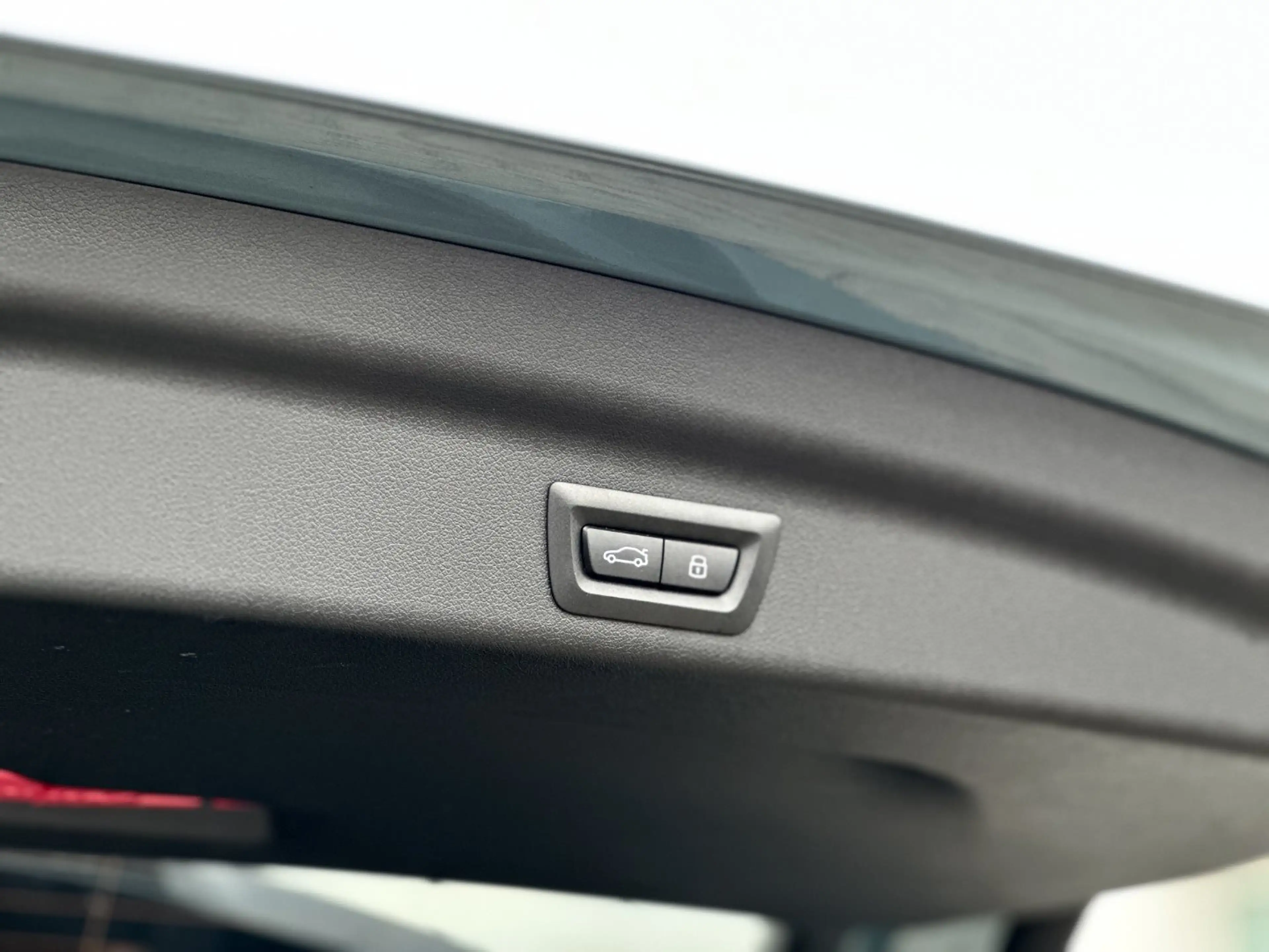 BMW iX1 xDrive30 M Sportpaket Head-Up HK HiFi DAB — photo 8