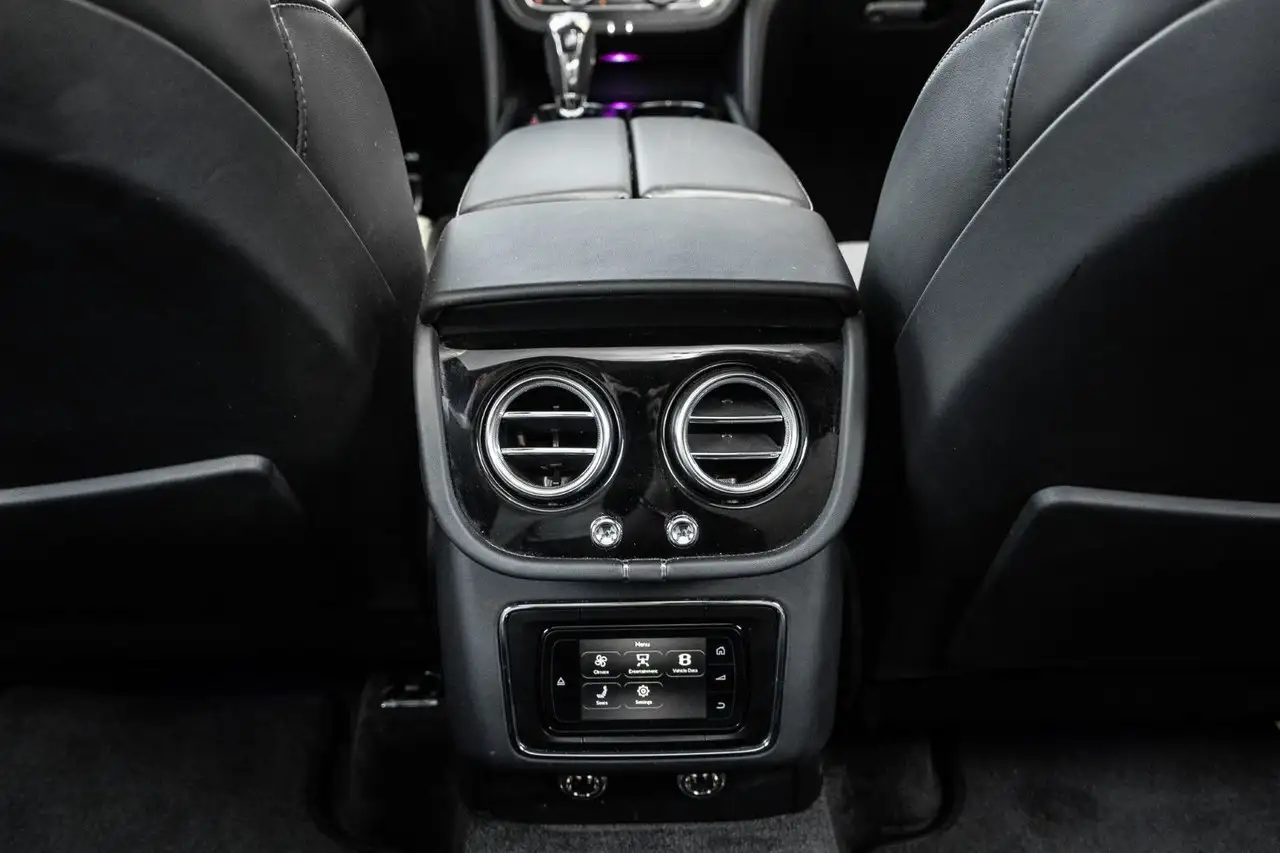 Bentley Bentayga снимка Bentley Bentayga