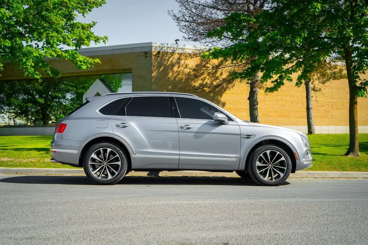 Bentley Bentayga снимка Bentley Bentayga