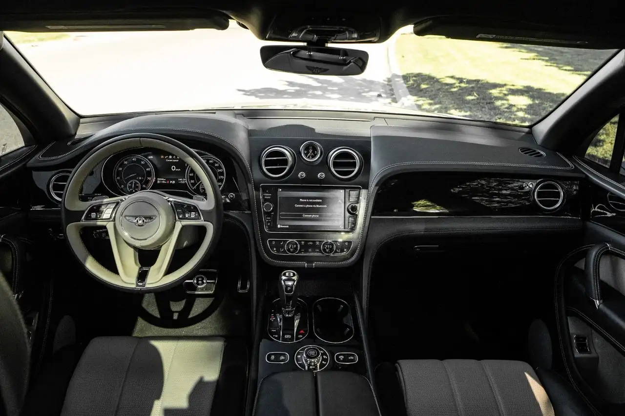 Bentley Bentayga снимка Bentley Bentayga