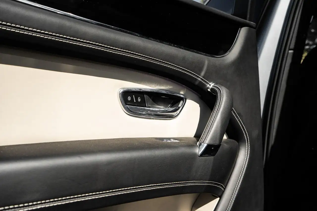 Bentley Bentayga снимка Bentley Bentayga