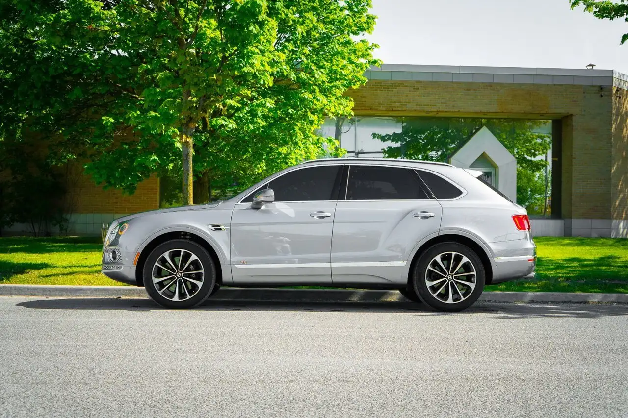 Bentley Bentayga снимка Bentley Bentayga