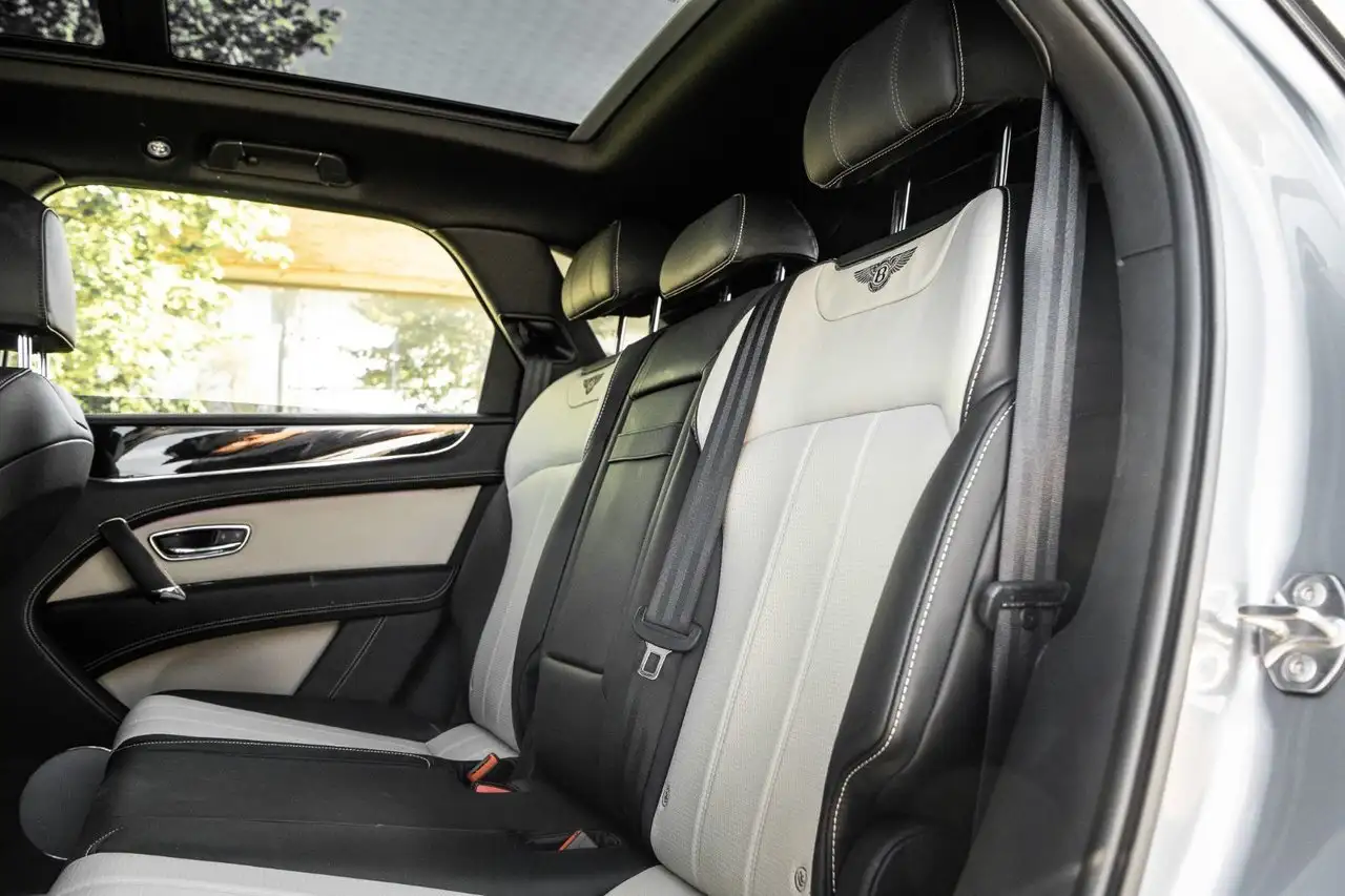 Bentley Bentayga снимка Bentley Bentayga