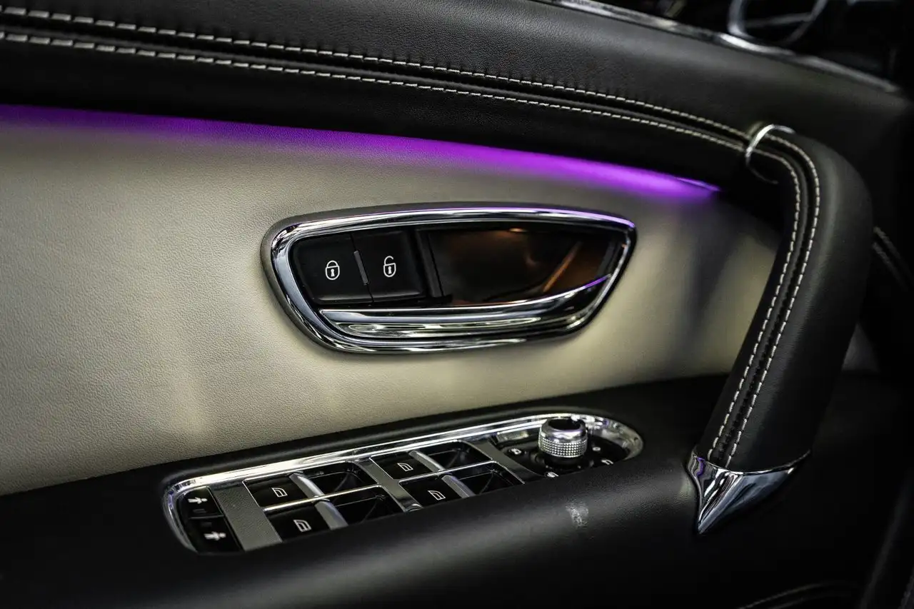 Bentley Bentayga снимка Bentley Bentayga