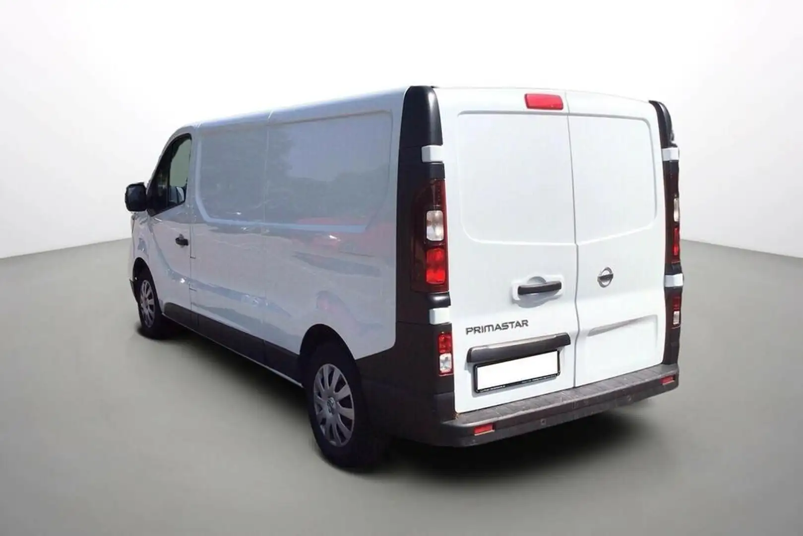 Nissan Primastar L2H1 2.0 DCI 130 Blanc - 2