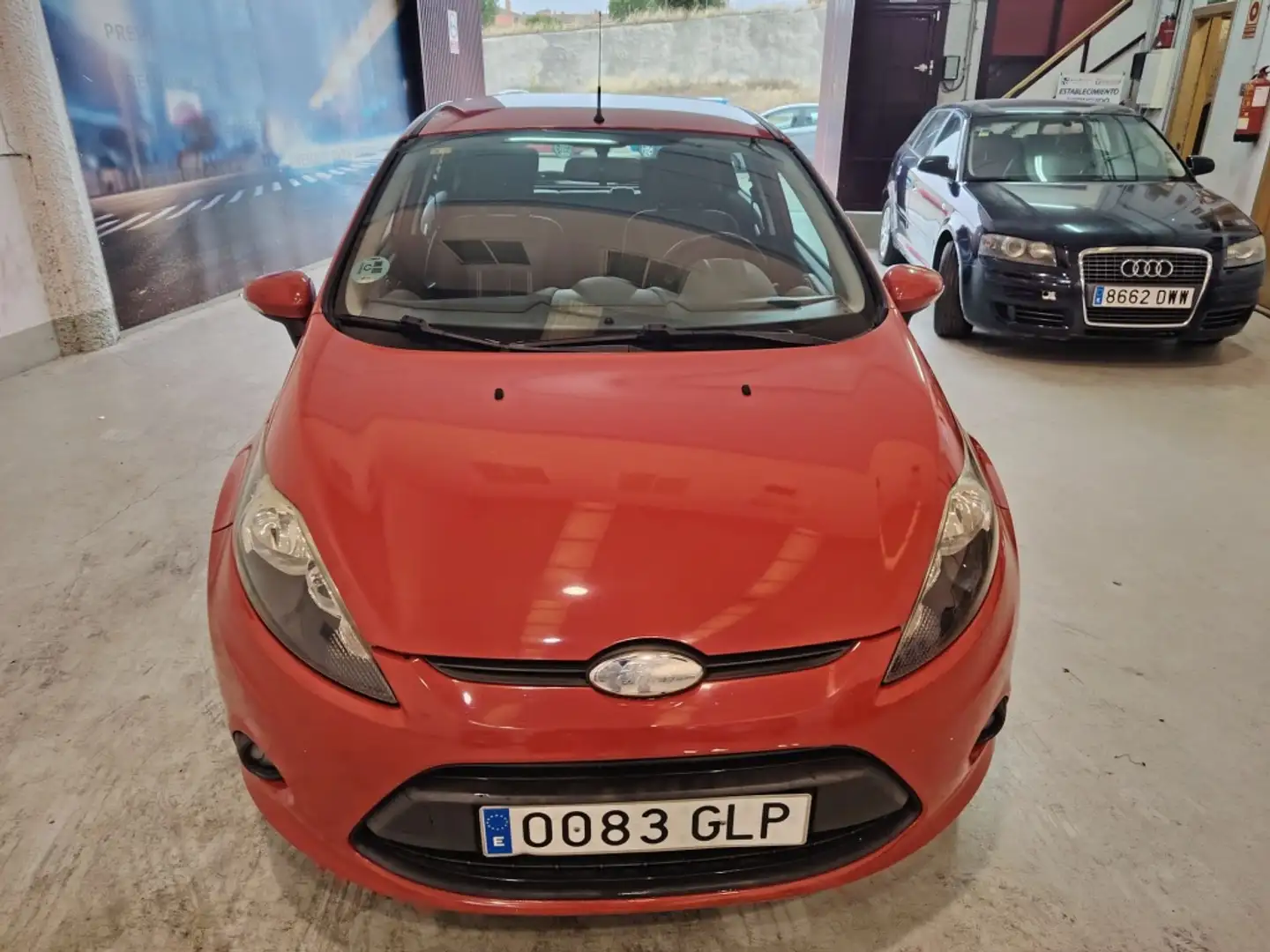 Ford Fiesta 1.25 Trend 82 Rojo - 2
