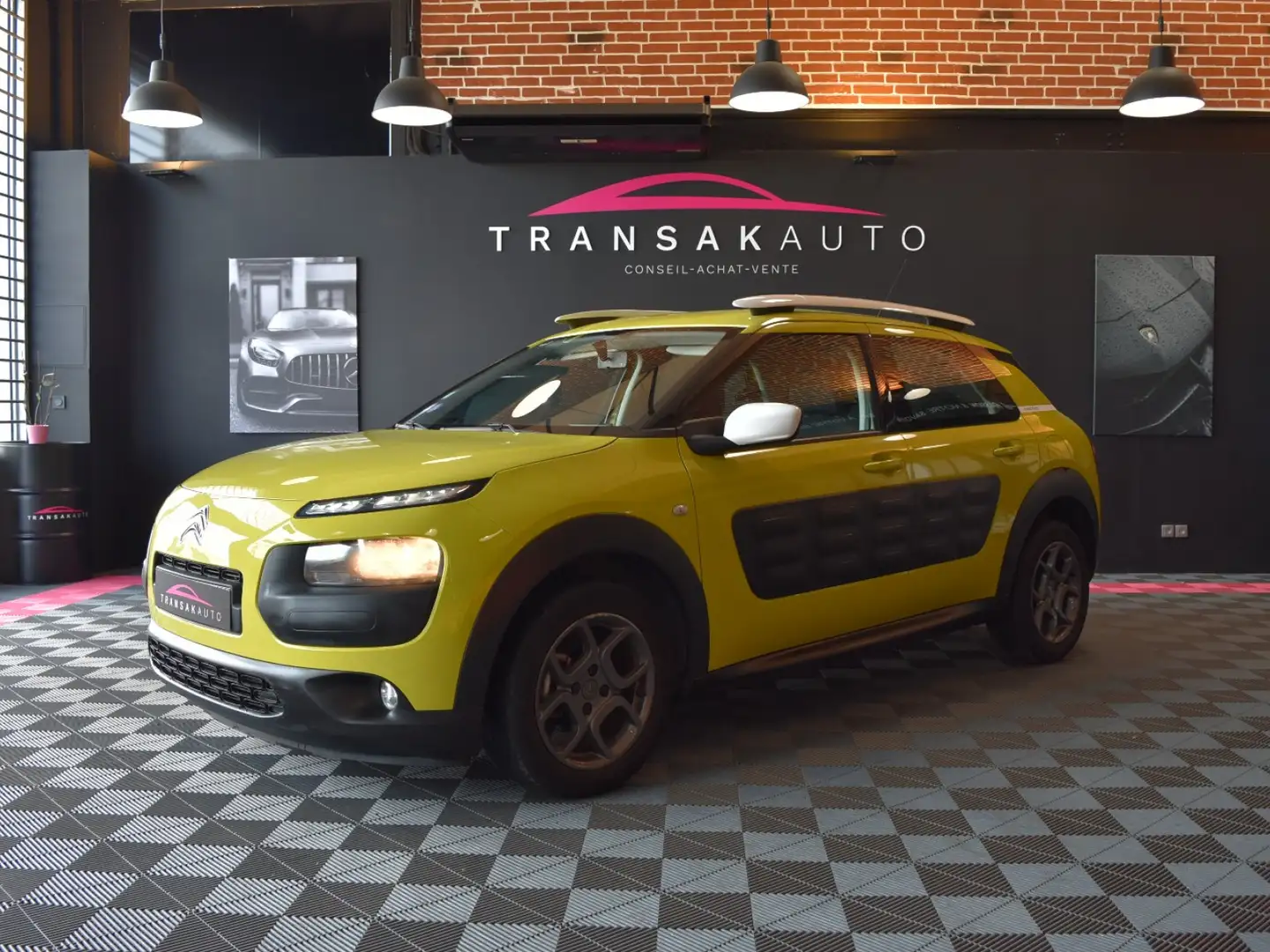 Citroen C4 Cactus C4 Cactus PureTech 82 Feel Edition Jaune - 1