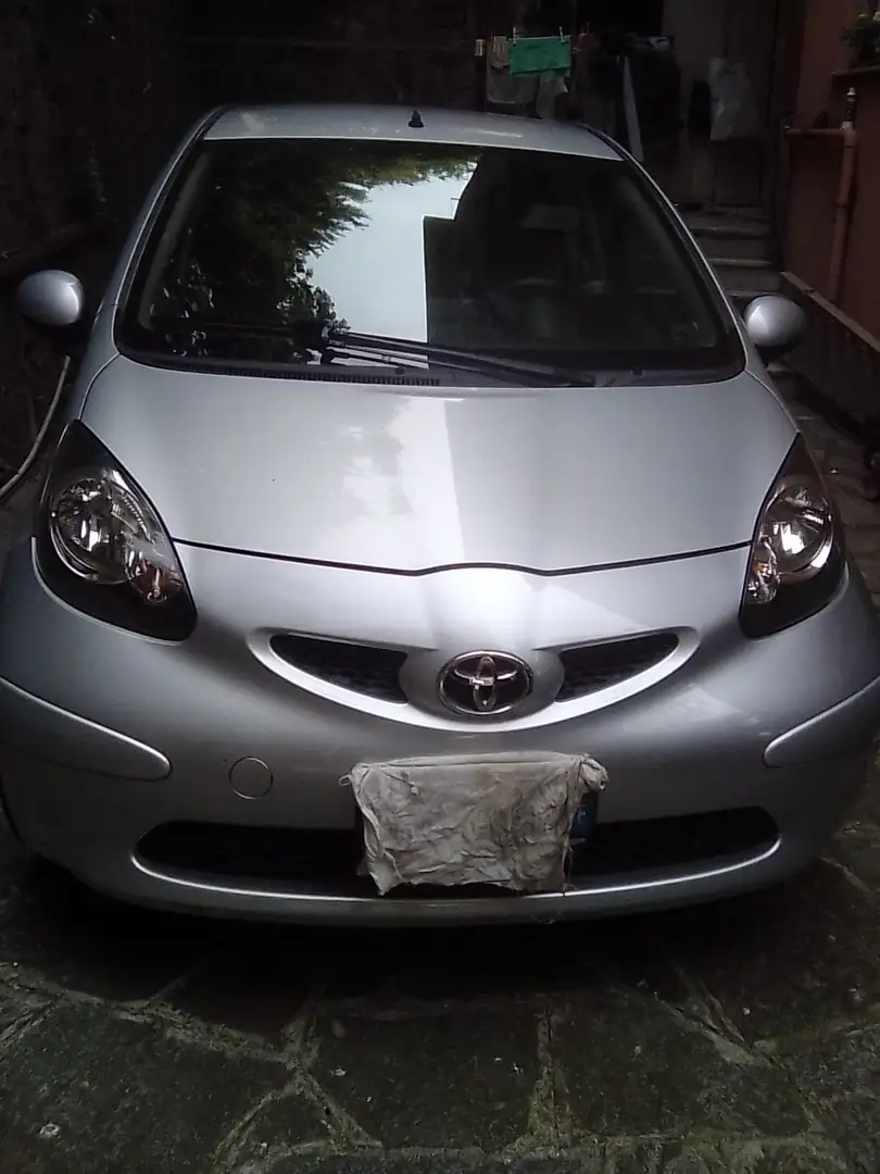 Toyota Aygo Aygo 5p 1.0 Argento - 1