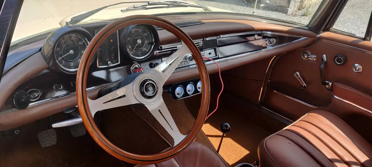 Mercedes-Benz 220 SE, foto 4