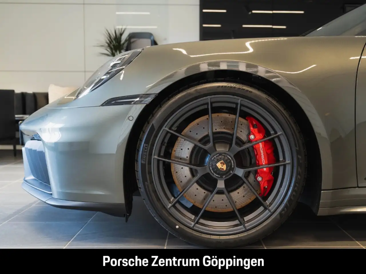 Porsche 992 911 Carrera 4 GTS Clubleder Liftsystem-VA 11