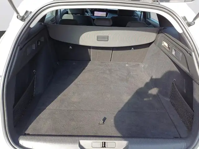 Peugeot 308 SW view 7