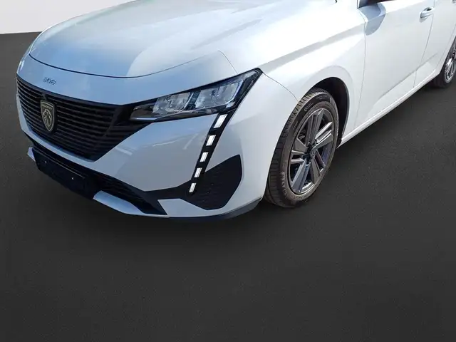Peugeot 308 SW view 9