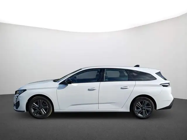 Peugeot 308 SW view 4