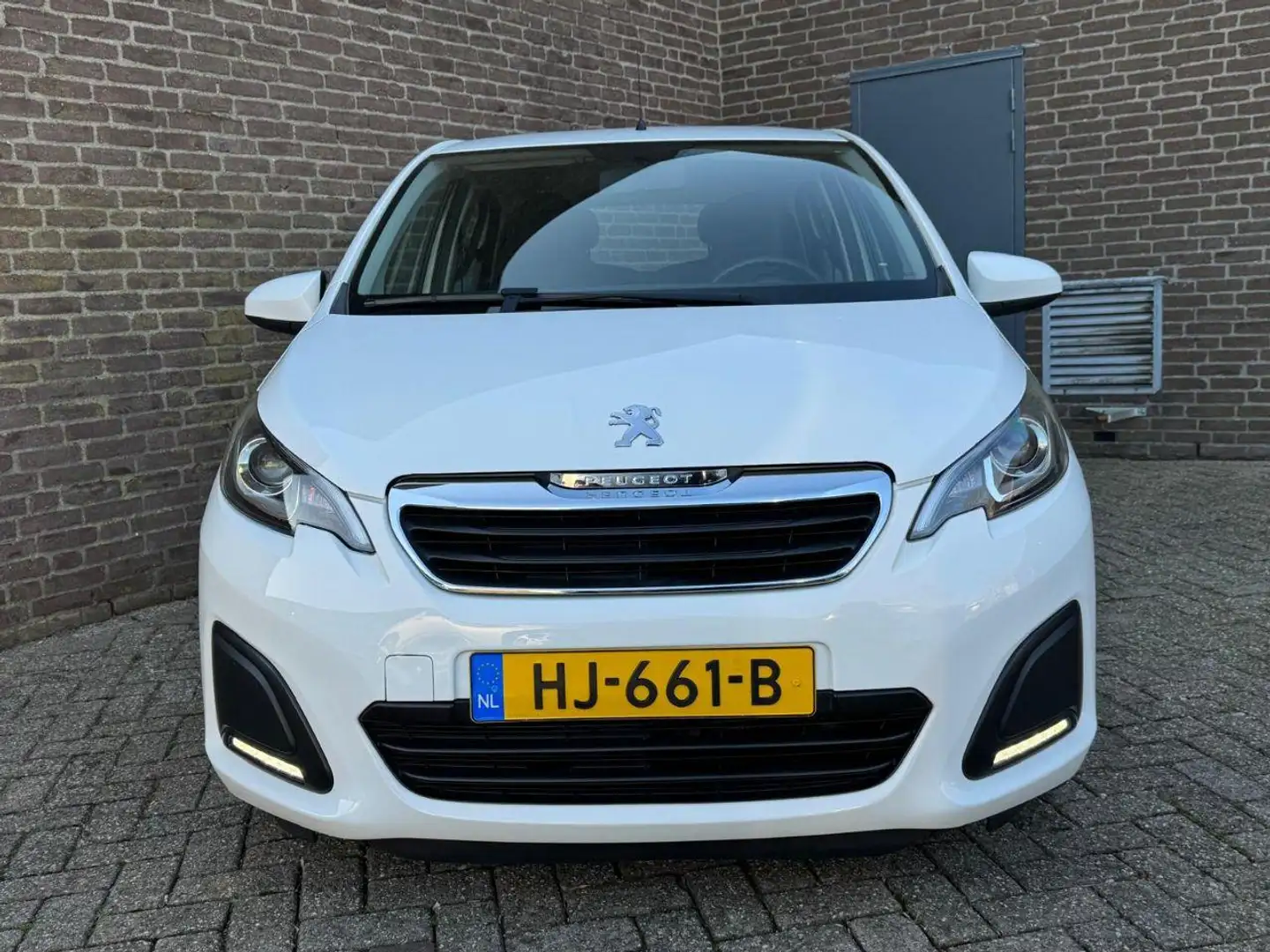 Peugeot 108 1.0 e-VTi Active • 5-Deurs Airco Led Bluetooth BTW Wit - 2