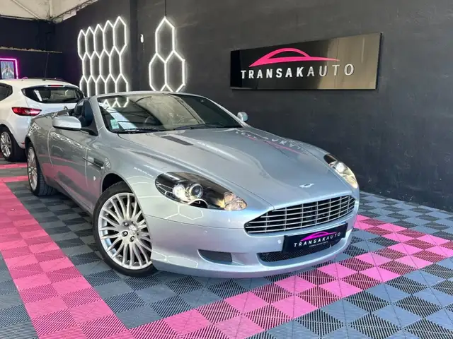 Aston Martin DB9 Volante Touchtronic 6.0L V12 477ch ~ Sièges électriques ~ Sièges chauffants ~ Clé Crystal