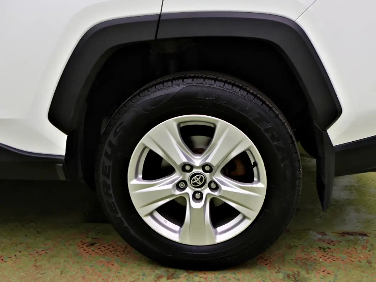 Toyota RAV 4 снимка Toyota RAV 4
