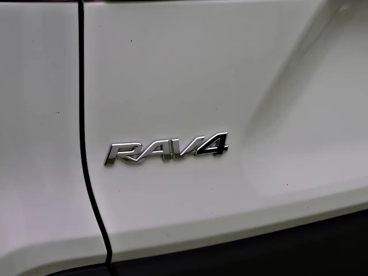 Toyota RAV 4 снимка Toyota RAV 4